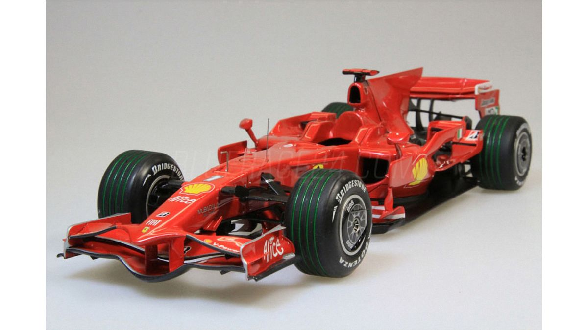 Ferrari F2008 1/12スケール マルチマテリアルキット未完成品